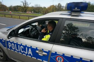 Policjant zabrzańskiej drogówki podczas służby
