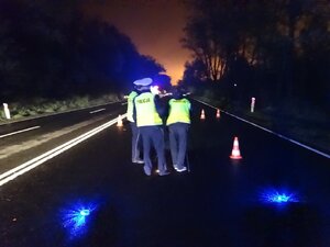 Policjanci zabrzańskiej drogówki podczas zdarzenia drogowego