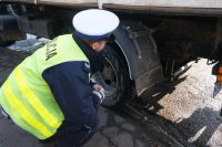 Policjanci zabrzańskiej drogówki podczas wojewódzkich działań &quot;Truck &amp;Bus&quot;