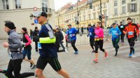 Kom. Oktawiusz Cieślik podczas warszawskiego półmaratonu