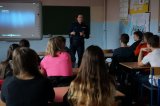 Zabrzańscy policjanci edukują młodzież w zakresie ich odpowiedzialności nieletnich za popełnione czyny karalne