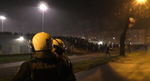 Policjanci podczas zabezpieczenia rozgrywek piłki nożnej