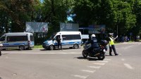 Zabrzańscy policjanci podczas zabezpieczenia meczu piłki nożnej pomiędzy drużynami Górnika Zabrze i Podbeskidzia Bielsko Biała