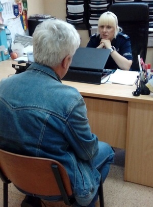 Mężczyzna, który zgłosił zaginięcie wnuczki podczas policyjnego przesłuchania