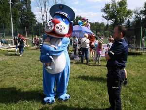 Policjanci zabrzańskiej komendy podczas rodzinnych festynów