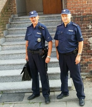 asp.szt. Sławomir Dążałowicz i asp.szt. Zbigniew Nowakowski podczas spotkania z mieszkańcami Zabrza