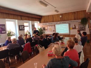 Zabrzański policjant podczas spotkania z seniorami