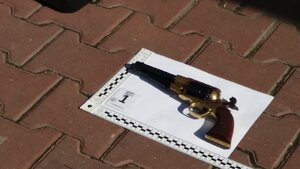 Zabezpieczona przez zabrzańskich policjantów broń