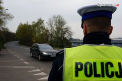 Policjant drogówki podczas służby