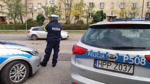 Policjant zabrzańskiej drogówki podczas działań "Bezpieczny weekend"