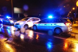Radiowozy zablokowały kradzionego nissana