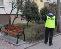 Zabrzański policjant podczas czynności na miejscu zdarzenia