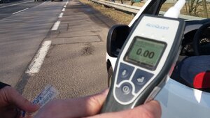 Urządzenie do badania zawartości alkoholu w organizmie