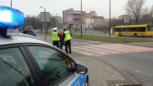Policjanci zabrzańskiej drogówki podczas działań