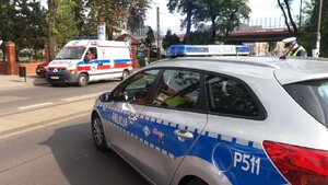 Policjanci zabrzańskiej drogówki podczas zabezpieczenia miejsca wypadku