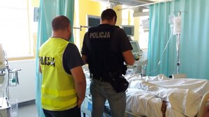 Zabrzańscy policjanci podczas czynności na miejscu zdarzenia