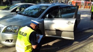 policjanci na miejscu zdarzenia
