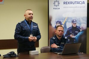 Spotkanie policjantów z uczniami klas mundurowych w ramach "Policję tworzą ludzie, Twórzmy ją razem"