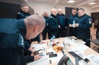 policjanci podczas służby