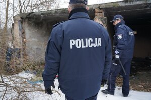 policjanci podczas służby