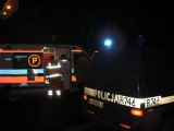 Karetka pogotowia i policyjny radiowóz