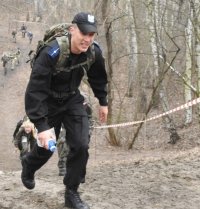 Zabrzańscy policjanci podczas X Półmaratonu Komandosa WAT