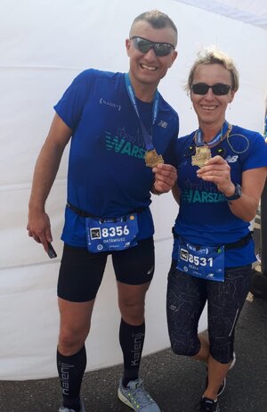 Zabrzańscy policjanci nana mecie 14 PZU Półmaratonu Warszawskiego