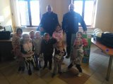Dzieci z niepublicznego przedszkola podczas wizytą w Komisariacie III Policji w Zabrzu