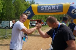 uczestnik biegu na mecie