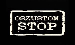 Plakat - na czarnym tle biały napis Stop Oszustom
