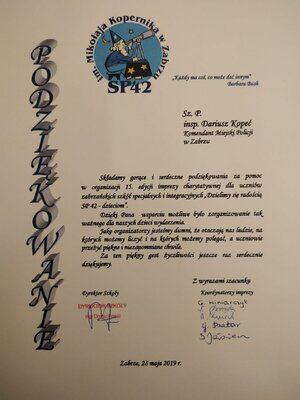 Zdjęcie kolorowe: podziękowania ze Szkoły Podstawowej nr 42 w Zabrzu za pomoc w organizacji imprezy charytatywnej " Dzielimy się radością SP 42 - dzieciom"