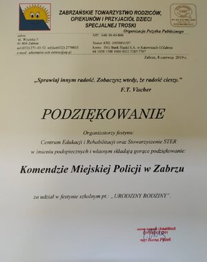 Zdjęcie kolorowe: podziękowania w formie dyplomu dla policjantów z Komendy Miejskiej Policji w Zabrzu za udział w festynie rodzinnym &amp;quot;Urodziny Rodziny&amp;quot;