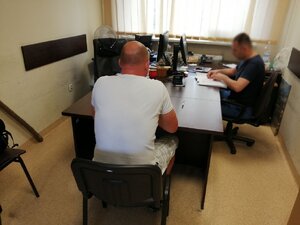 Zdjęcie kolorowe: Zatrzymany podczas czynności procesowych