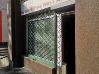 Zdjęcie kolorowe: zabezpieczone automaty do nielegalnego hazardu