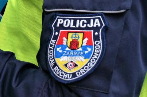 Zdjęcie kolorowe: naszywka ruchu drogowego