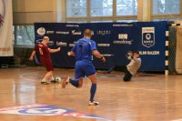 zdjęcie kolorowe: Zawodnicy podczas III Charytatywnego Turnieju Futsalu o Puchar Komendanta Miejskiego Policji w Zabrzu