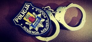 Zdjęcie kolorowe: kajdanki