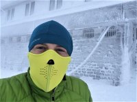zdjęcie kolorowe: mł. asp. Michała Puchała podczas wyprawy grzbietem Niznych Tatr