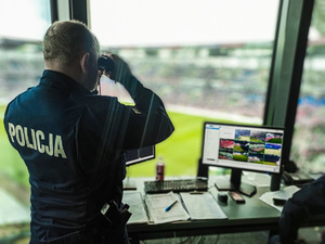 Policjanci podczas zabezpieczenia meczu górnika Zabrze