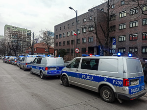 Policjanci podczas zabezpieczenia meczu górnika Zabrze