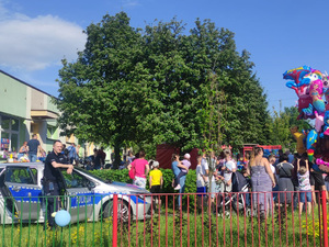 Policjanci na festynie