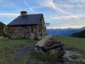 Widok górski na Pireneje