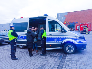 Zabrzańscy policjanci podczas zabezpieczenia i działań profilaktycznych w trakcie finału Wielkiej Orkiestry Świątecznej Pomocy.
