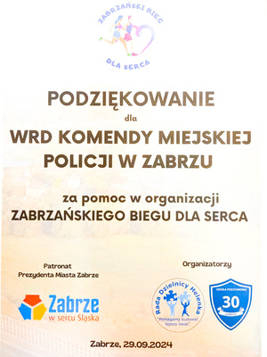 Podziękowanie dla policjantów za pomoc w organizacji zabrzańskiego biegu serca