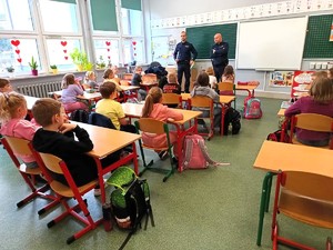 dzielnicowi podczas zajęć w szkole