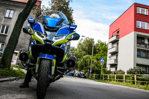 na zdjęciu policyjny motocykl