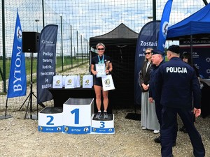 na zdjęciu policjanci podczas zawodów biegowych