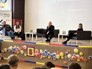 Na zdjęciu uczestnicy debaty społecznej