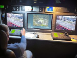 na zdjęciu policjanci podczas działań bezpieczny pieszy