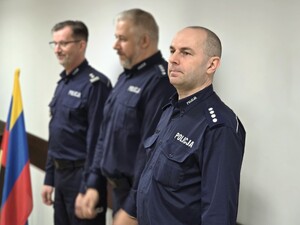 na zdjęciu policjanci podczas uroczystości